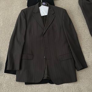 Worn 2x Pronto Uomo suit in great condition